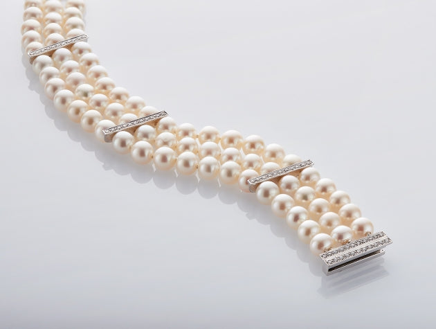 Freshwater Cultured Pearl and Diamond Bracelet