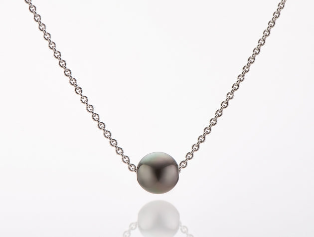 Tahitian Cultured Pearl and Gold Necklet