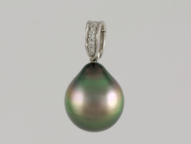 Tahitian Cultured Pearl and Diamond Enhancer