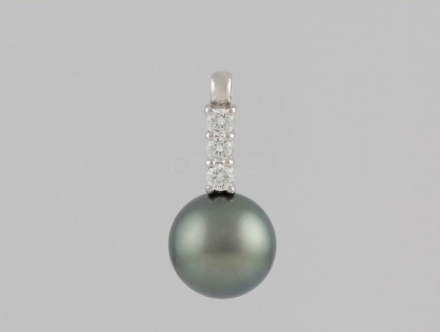 Tahitian Cultured Pearl and Diamond Pendant