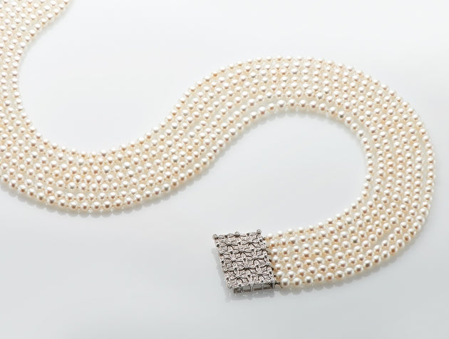 Freshwater Cultured Pearl and Diamond Strand