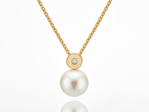 Freshwater Cultured Pearl & Diamond Pendant