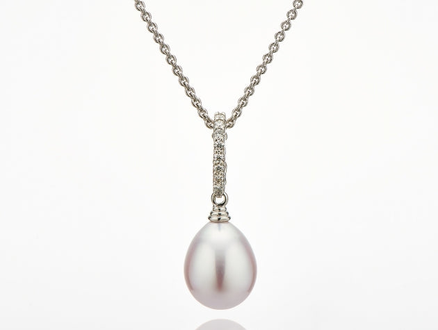 Freshwater Cultured Pearl & Diamond Enhancer