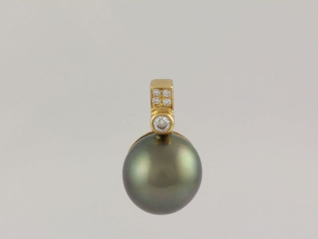 Tahitian Cultured Pearl and Diamond Pendant