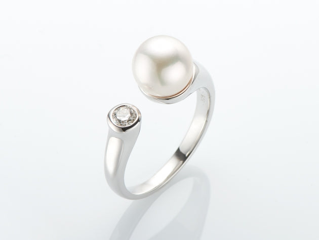Akoya Cultured Pearl and Diamond Ring