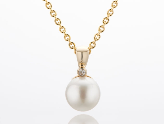 Freshwater Cultured Pearl and Diamond Pendant #21208