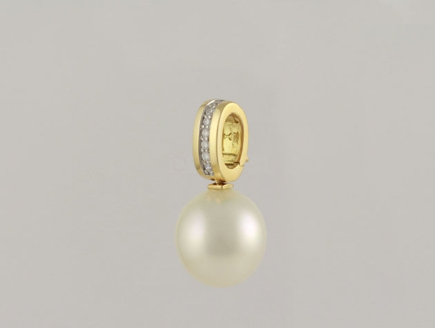 South Sea Cultured Pearl and Diamond Enhancer
