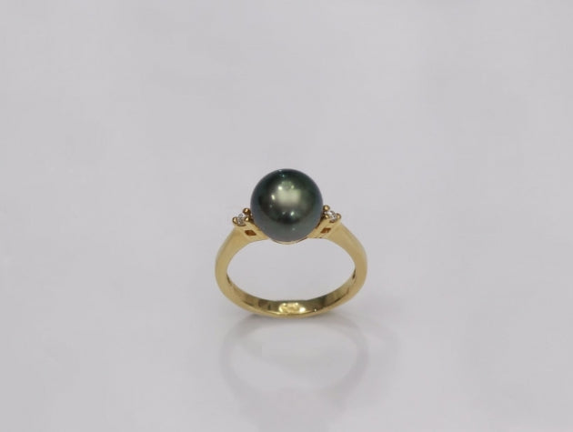 Tahitian Cultured Pearl and Diamond Ring