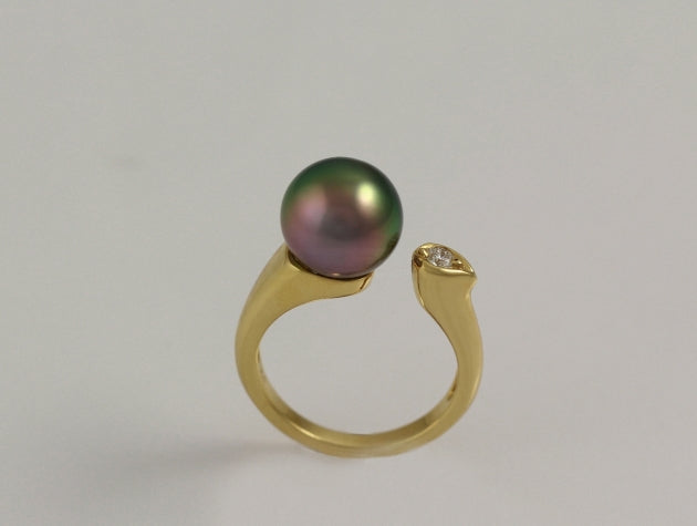 Tahitian Cultured Pearl and Diamond Ring