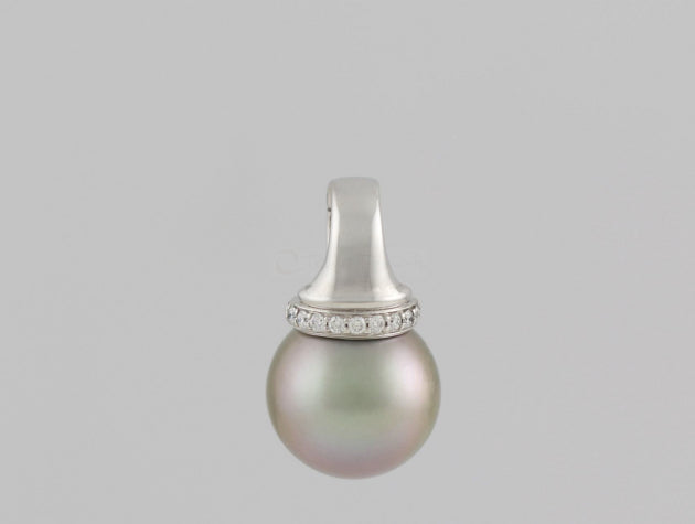 Tahitian Cultured Pearl and Diamond Enhancer