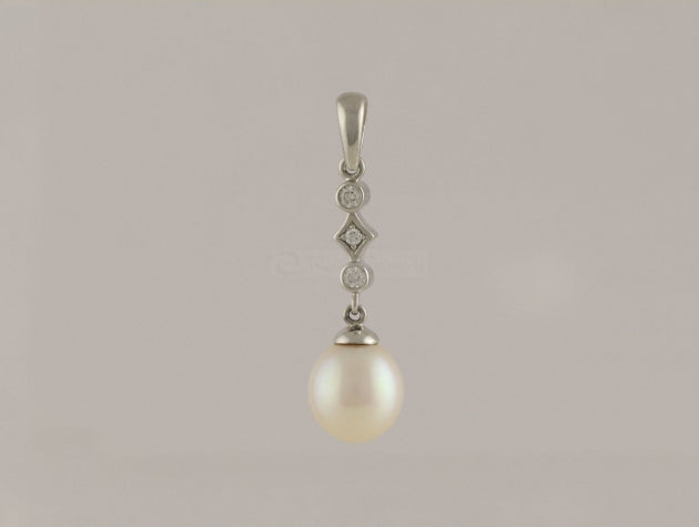 Freshwater Cultured Pearl and Diamond Pendant