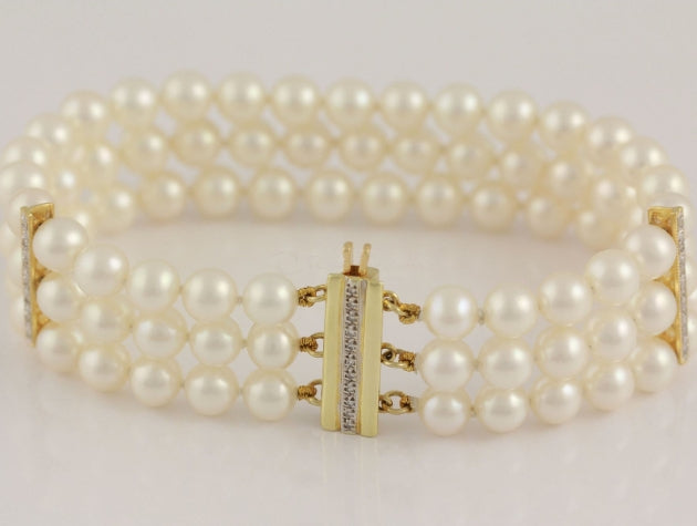 Freshwater Cultured Pearl and Diamond Bracelet