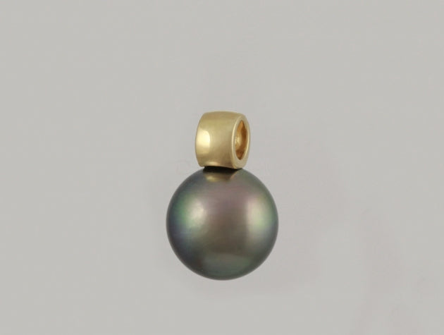 Tahitian Cultured Pearl Pendant