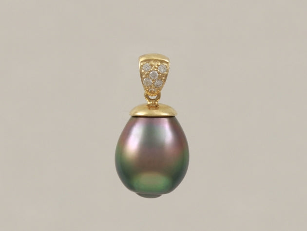 Tahitian Cultured Pearl and Diamond Pendant