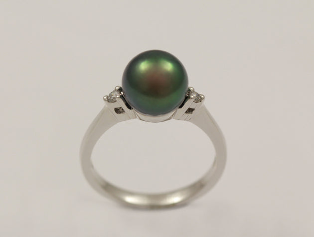 Tahitian Cultured Pearl and Diamond Ring