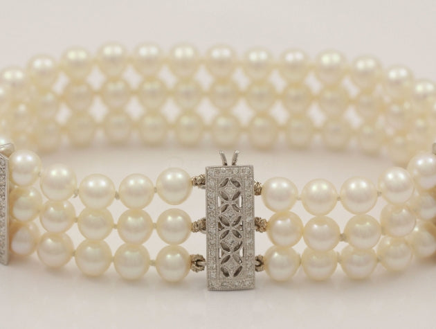 Freshwater Cultured Pearl and Diamond Bracelet