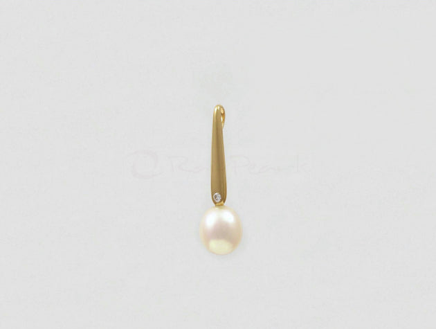 Freshwater Cultured Pearl and Diamond Pendant