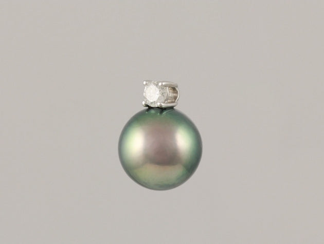 Tahitian Cultured Pearl and Diamond Pendant