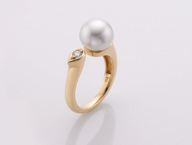 South Sea Cultured Pearl and Diamond Ring