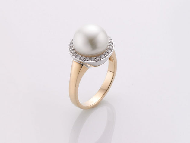 Freshwater Cultured Pearl and Diamond Ring