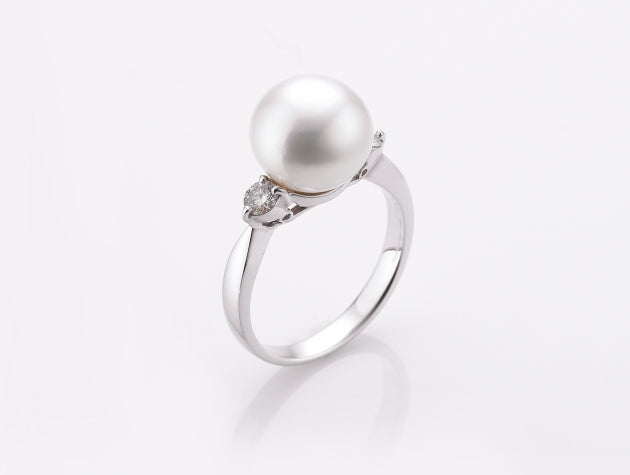 South Sea Cultured Pearl and Diamond Ring