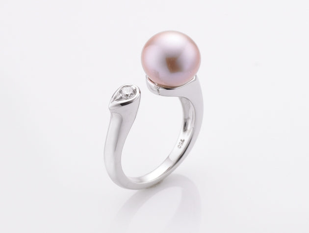 Freshwater Cultured Pearl and Diamond Ring