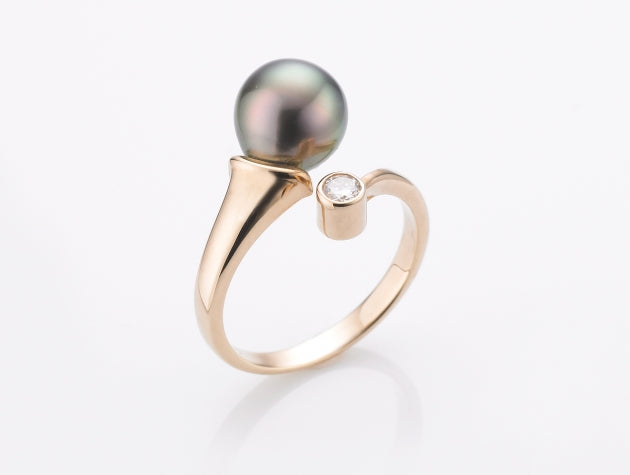 Tahitian Cultured Pearl and Diamond Ring