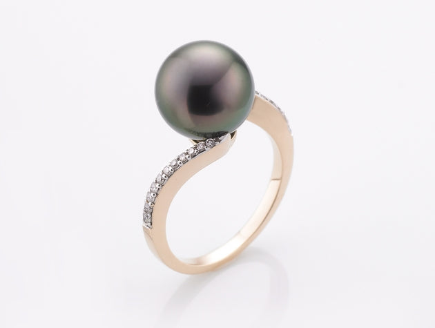 Tahititan Cultured Pearl and Diamond Ring
