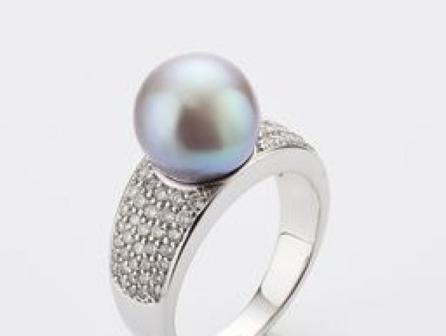 Cortez Rainbow Lipped Cultured Pearl and Diamond Ring