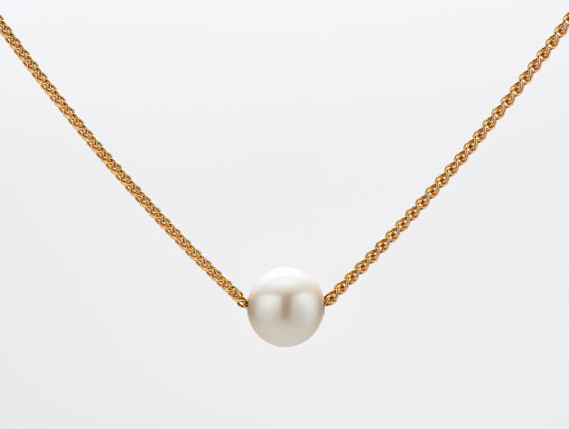 Freshwater Cultured Pearl and Gold