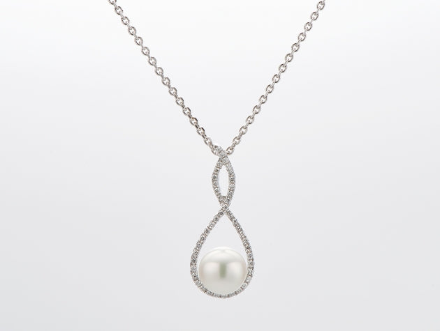 Freshwater Cultured Pearl and Diamond Pendant