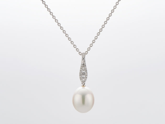 Freshwater Cultured Pearl and Diamond Pendant