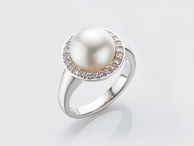 South Sea Pearl and Diamond Ring