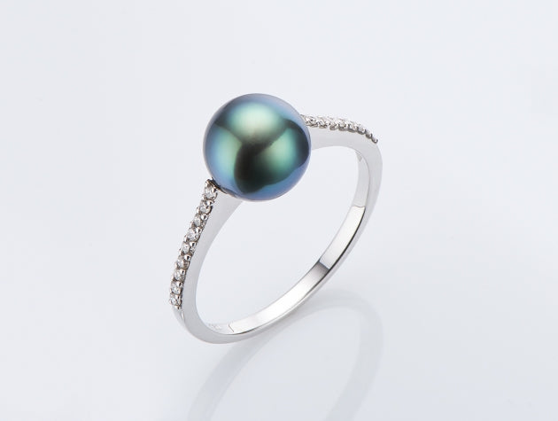 Tahitian Cultured Pearl and Diamond Ring
