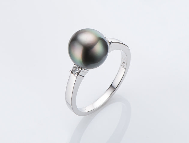 Tahitian Cultured Pearl and Diamond Ring
