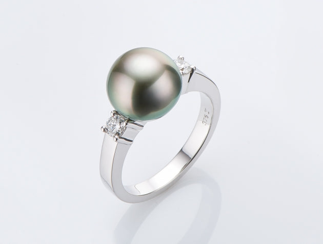 Tahitian Cultured Pearl and Diamond Ring