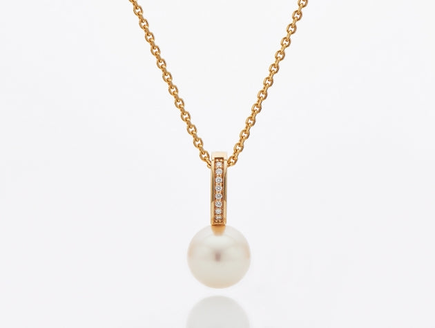 Freshwater Cultured Pearl and Diamond Pendant