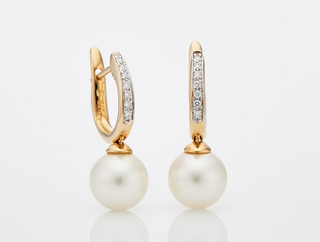 Freshwater Cultured Pearl and Diamond Earring